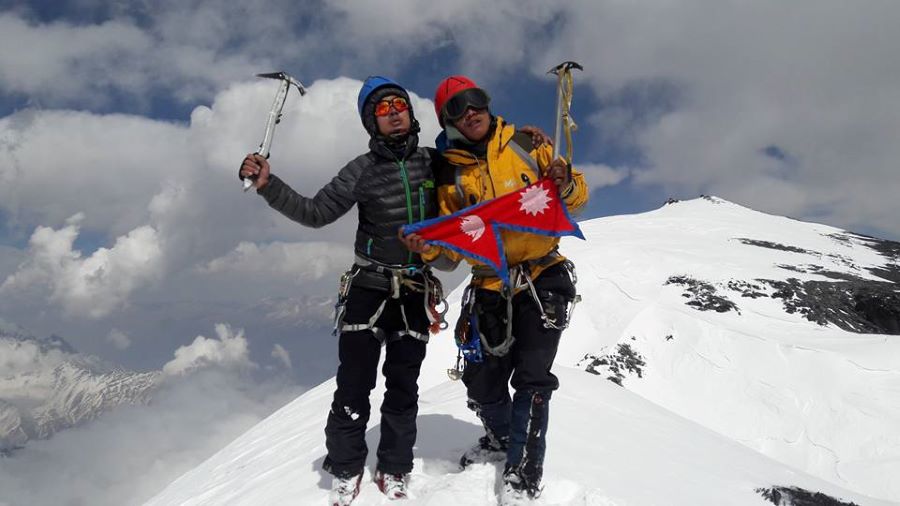 Saribung Peak (6,328m) Climbing-20 days