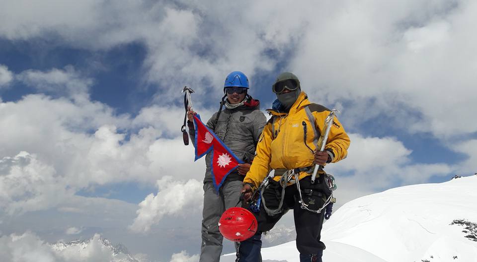 Ascension Thapa peak (6,012m)